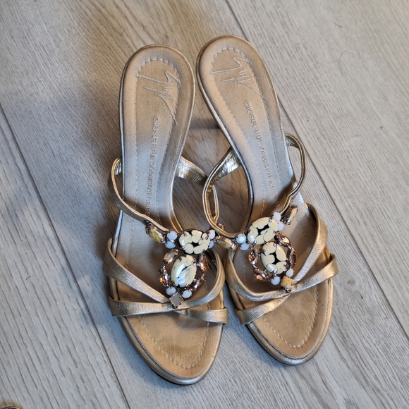 Giuseppe Zanotti Rhinestone Heels Shoes 🪆sz 7 - Picture 12 of 13